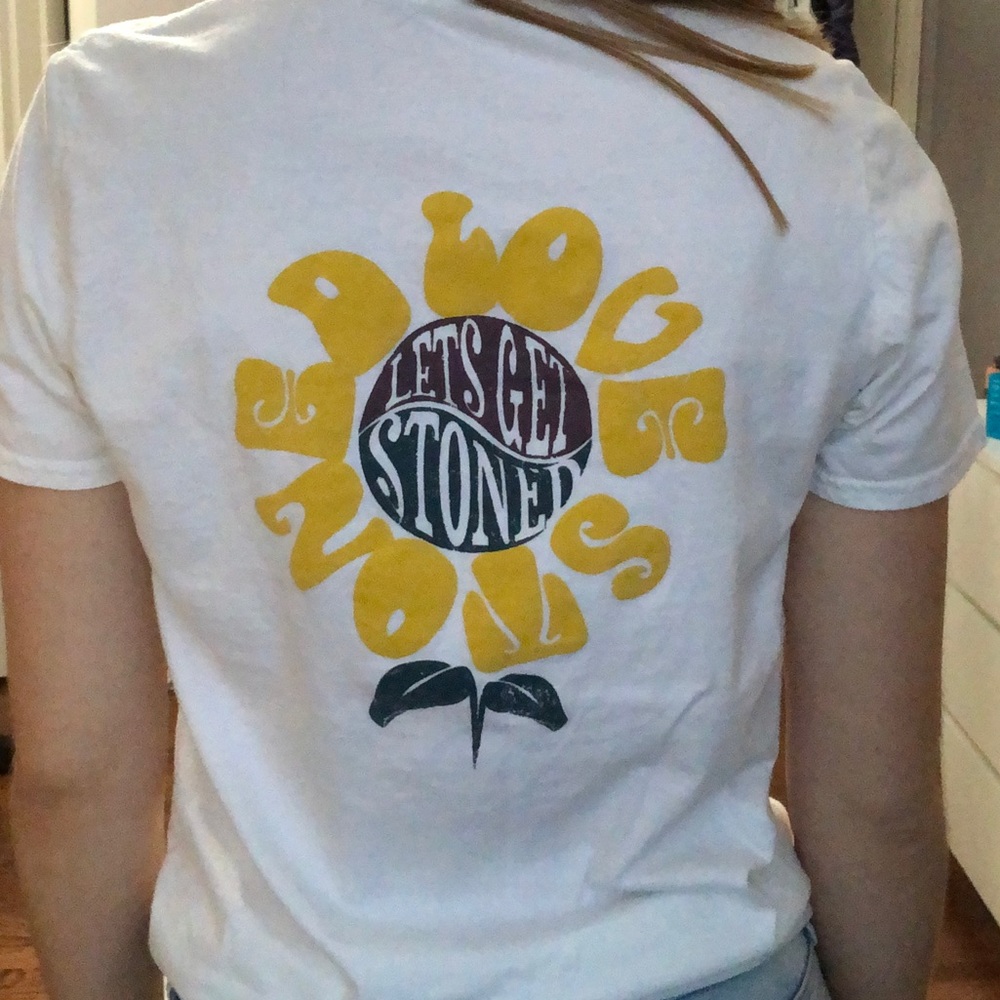 Let’s get stoned t-shirt!🌼